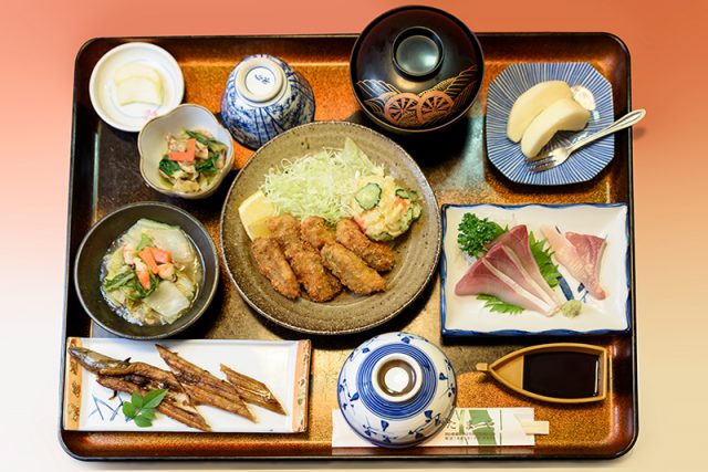 標準的な一泊2食の夕食